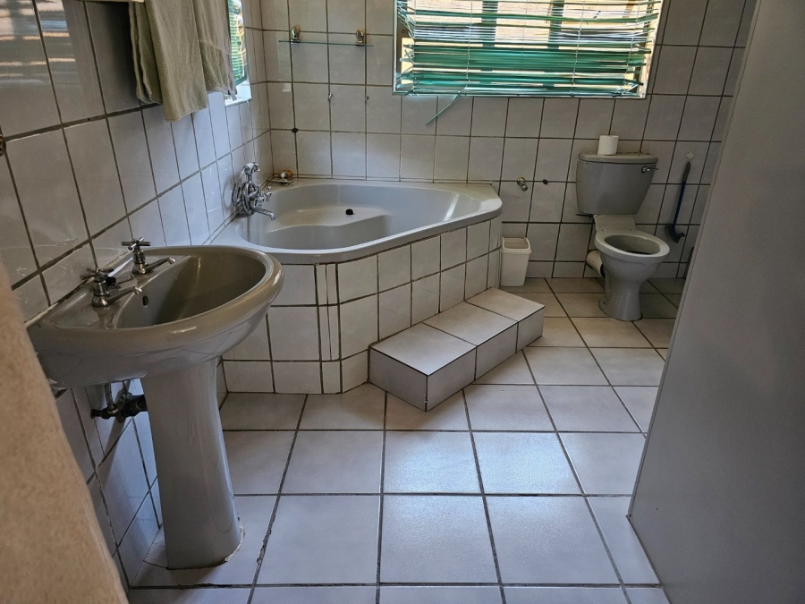 3 Bedroom Property for Sale in Uitsig Free State